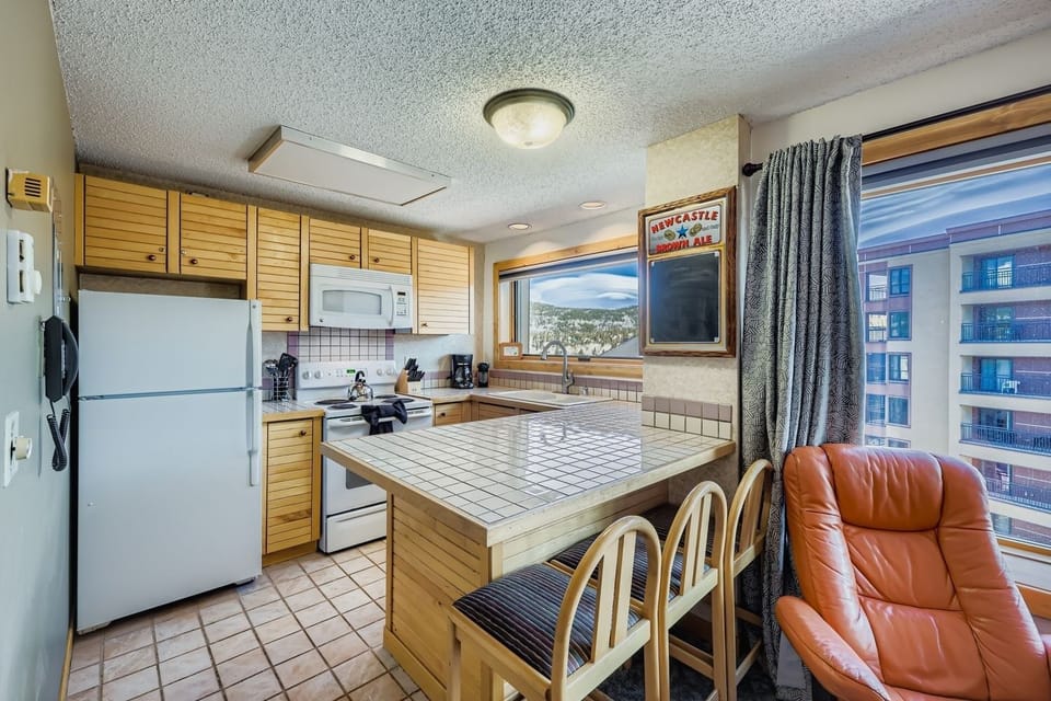 Studio | Private kitchen | Coffee/tea maker, fridge, oven, toaster