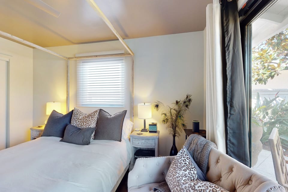 Apartment (1 Bedroom) | Interior