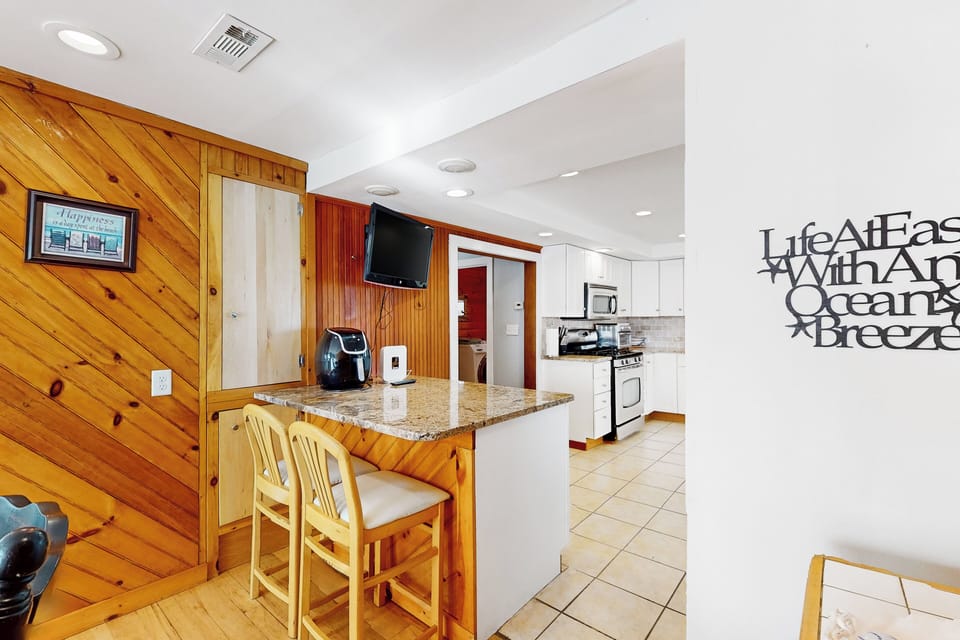 House (5 Bedrooms) | Interior