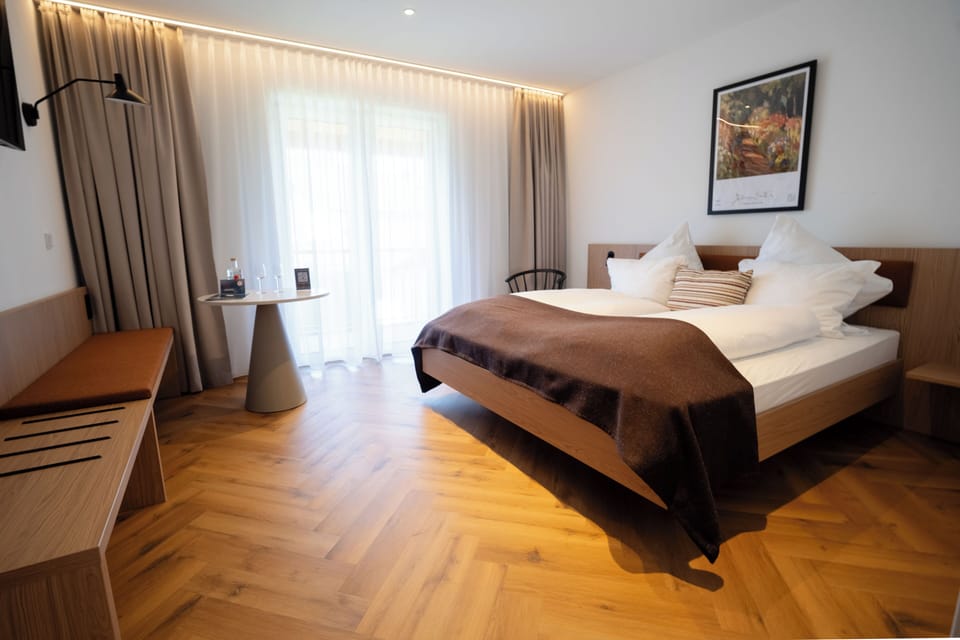 Double Room, Mobility Accessible, Garden View | In-room safe, blackout drapes, cribs/infant beds, free WiFi