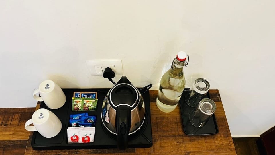 Desk, free WiFi