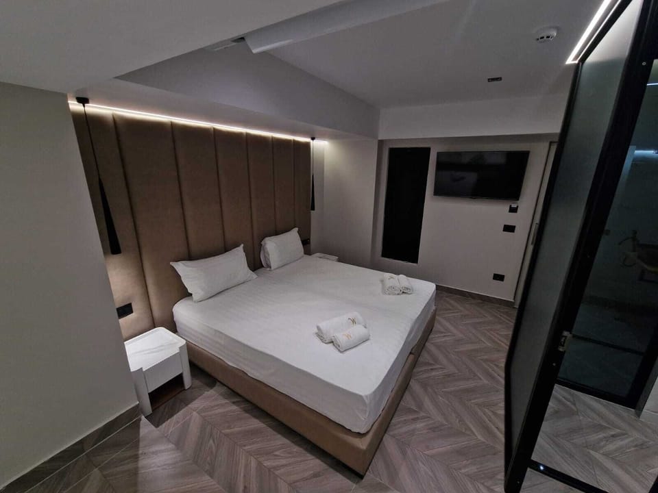 Double Bed