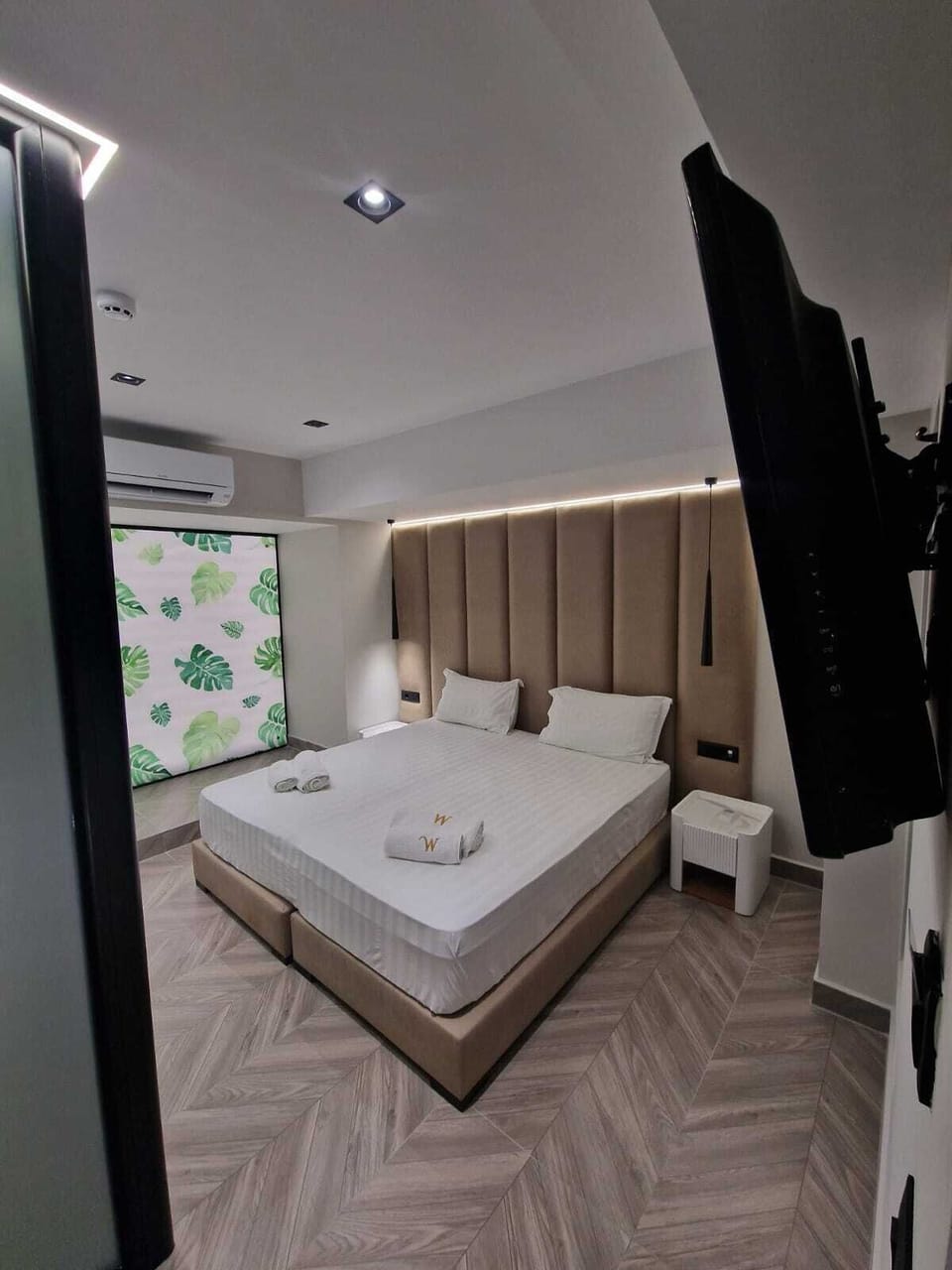 Double Bed