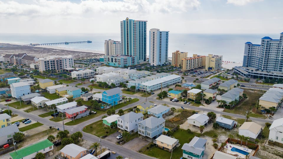 Jubilee by the Sea is close to many amenities, such as the State Park, Fishing Pier, Back Country Bike Trails and more!