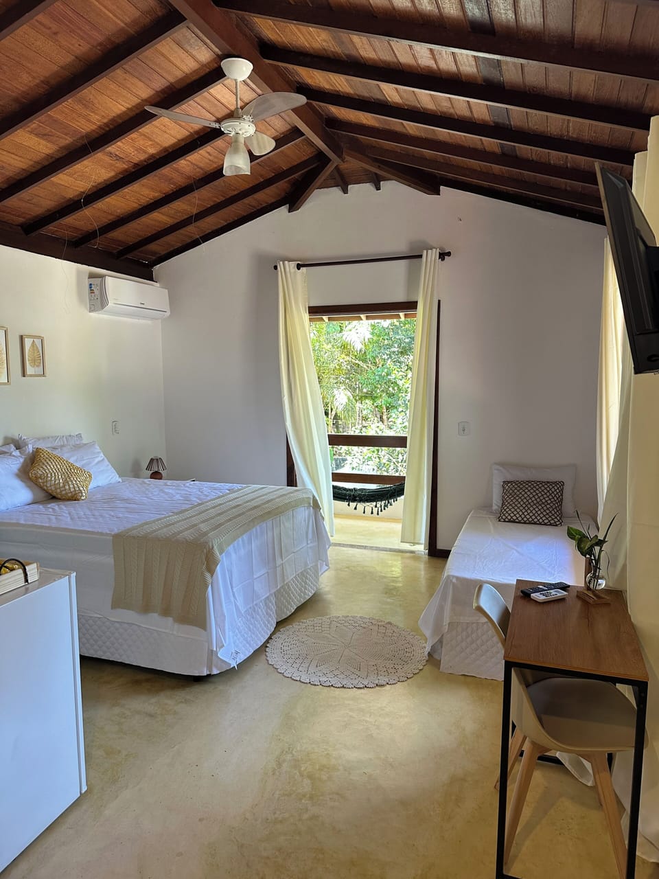 Premium Triple Room, Lanai, Pool View | Egyptian cotton sheets, premium bedding, Select Comfort beds, minibar