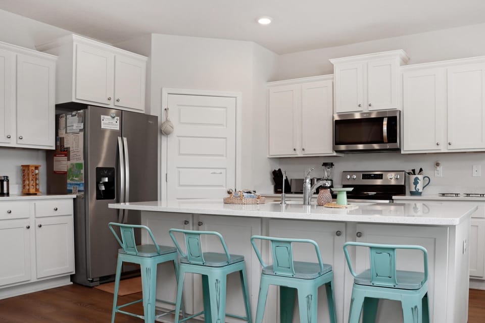 House, Multiple Beds (SeaLaVie) | Private kitchen | Oven, electric kettle, toaster
