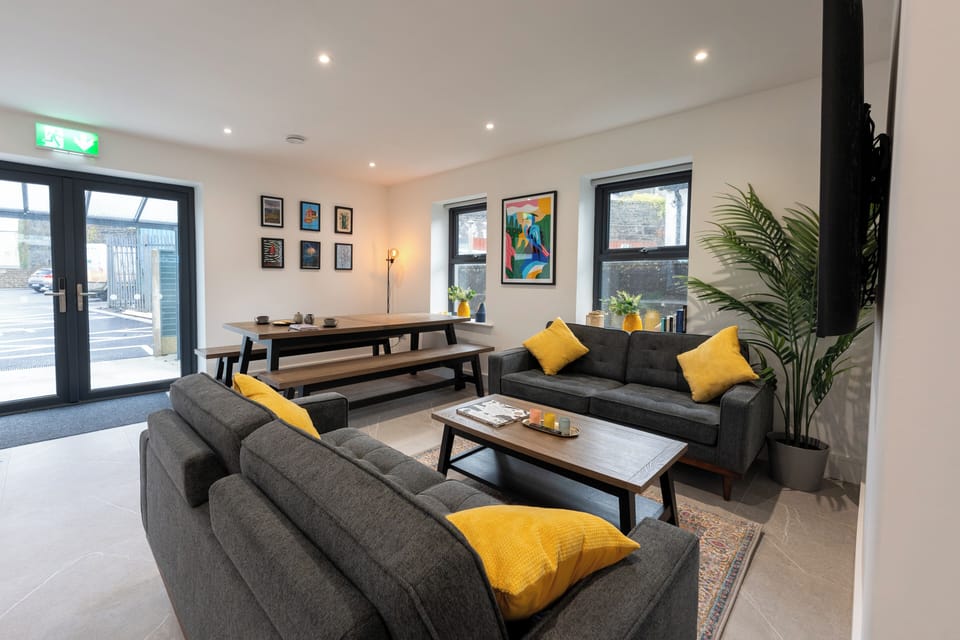 32-inch flat-screen TV with cable channels