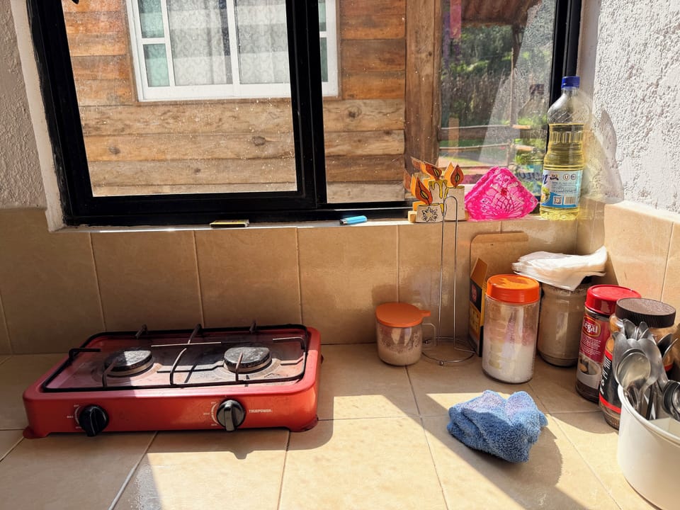 Stovetop, cookware/dishes/utensils, dining tables, kitchen islands