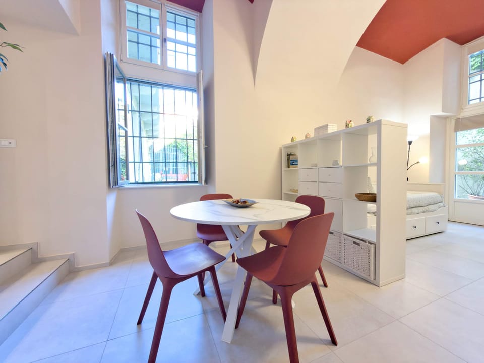House | 1 bedroom, desk, high-speed internet