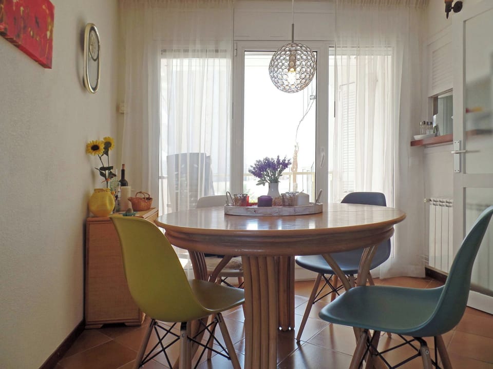 A table to have breakfast or just read a book in the living area.