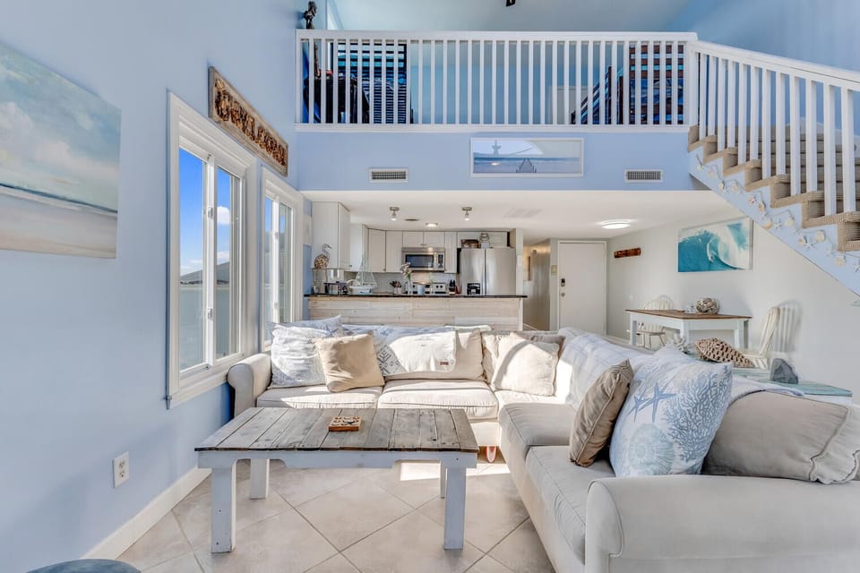 Paradise Found-large-011-006-Main Living Area-1500x1000-72dpi