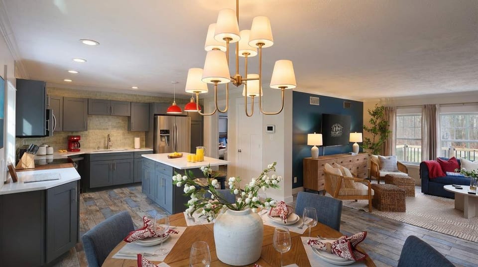 Where meals turn into memories! Whether it’s breakfast, dinner, or midnight snacks, our dining room is ready for stories, smiles, and seconds (or thirds!).