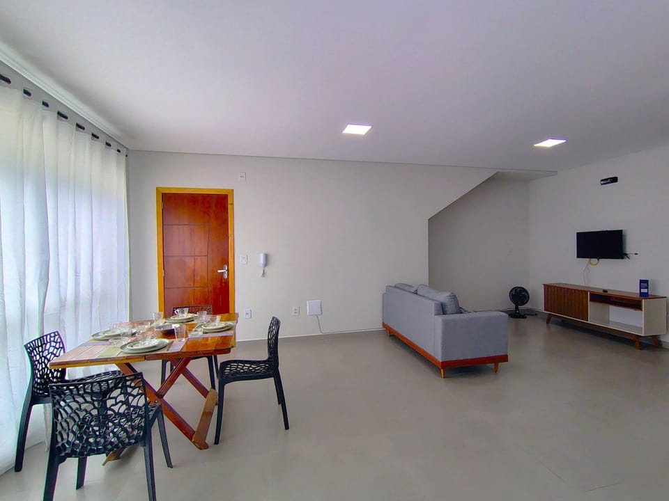 Basic Apartment | Living area