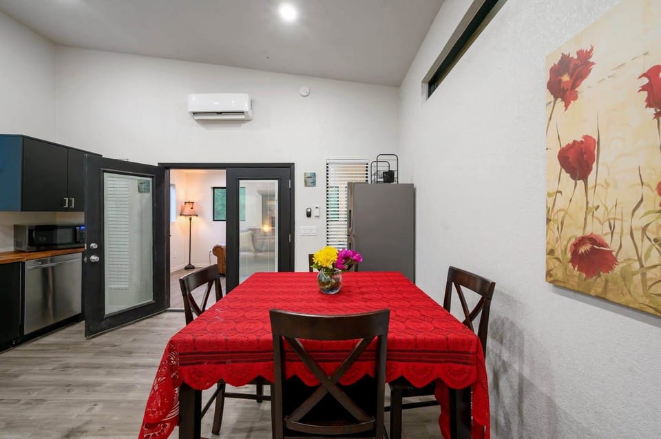 Cabin, Multiple Beds, Hot Tub (Double Magic) | Dining