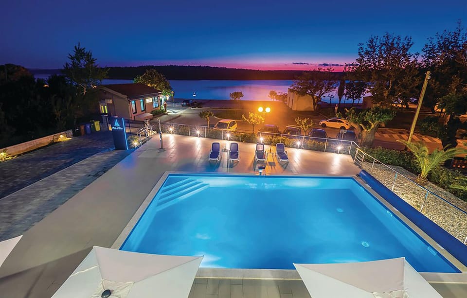 pool