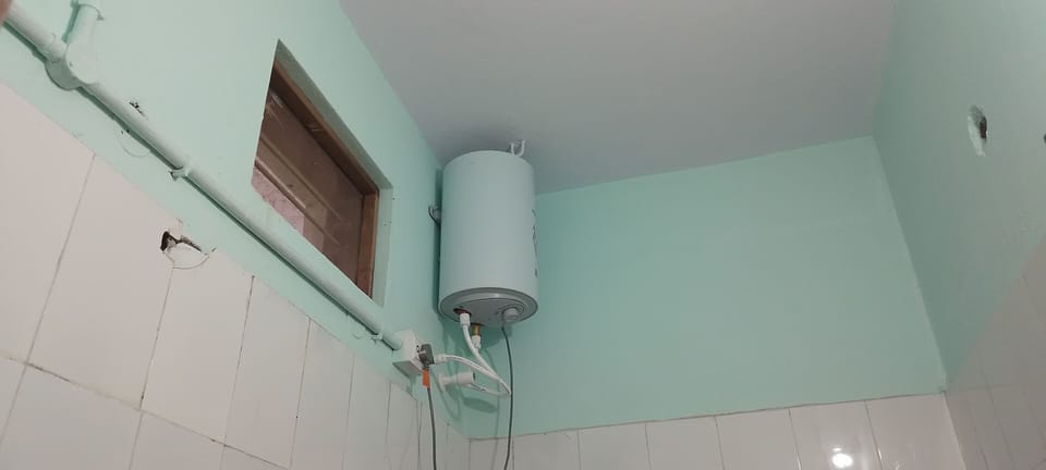 Comfort Double or Twin Room, City View | Bathroom