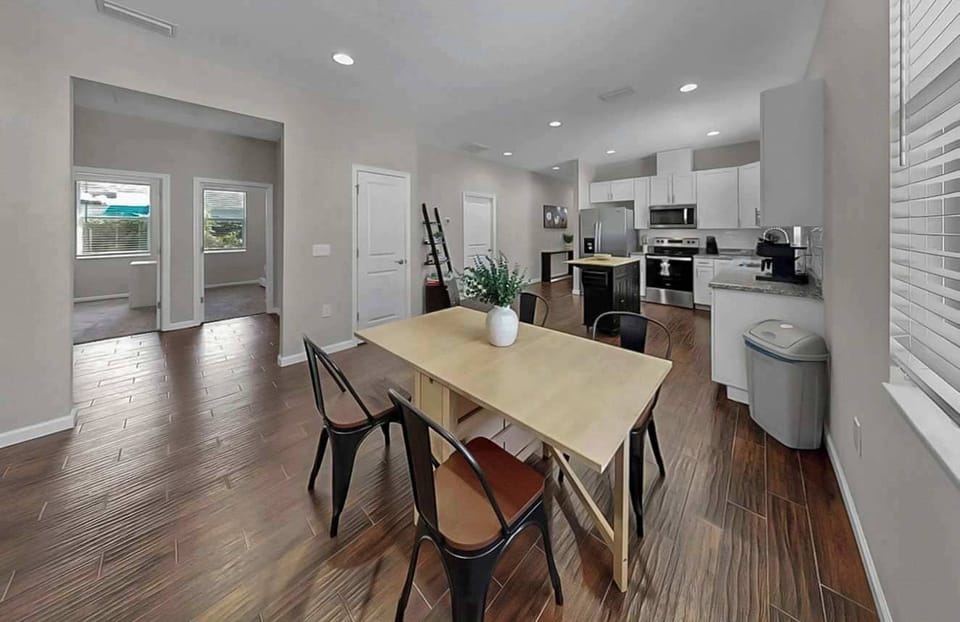 House, Multiple Beds, Patio, Garden View (3114 E 21st Ave) | 4 bedrooms, individually decorated, individually furnished, bed sheets