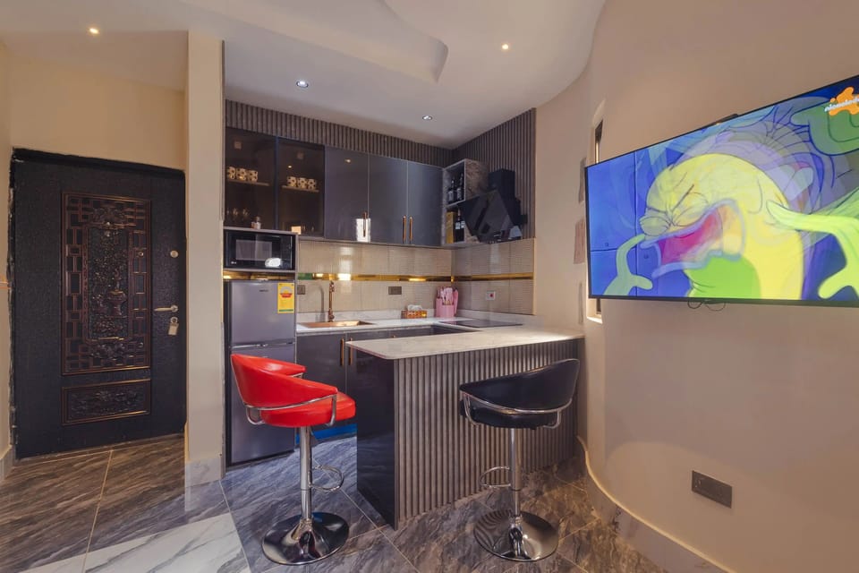Deluxe Studio Suite | In-room dining