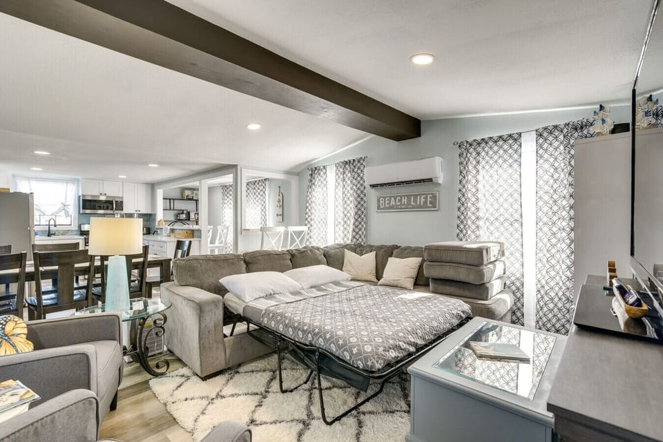 Living Room | Spacious Lounge with Stylish Comfort