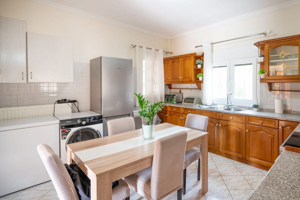 Fully equipped kitchen