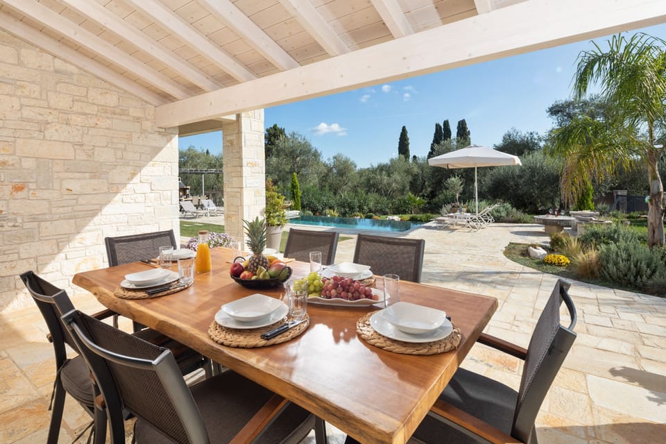 Ultimate outdoor dining experience