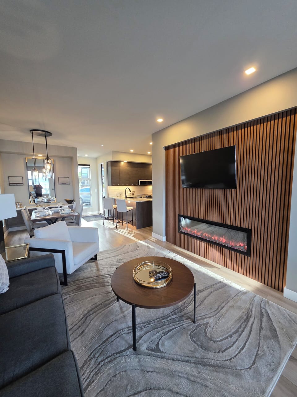  Fireplace. Mood lighting. Streaming TV. Tons of heat. Central AC as well!