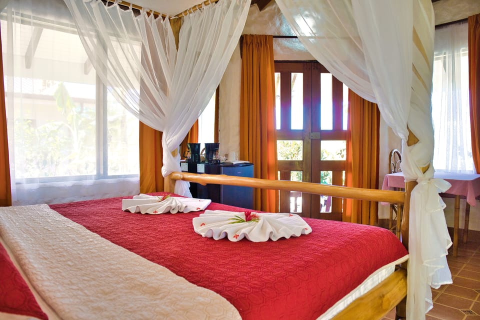 Superior Double Room, Terrace | In-room safe, individually decorated, individually furnished, bed sheets