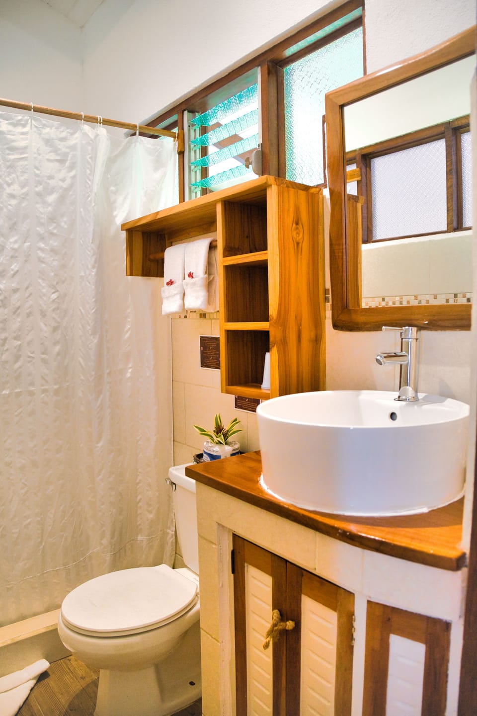 Family Apartment | Bathroom | Shower, towels