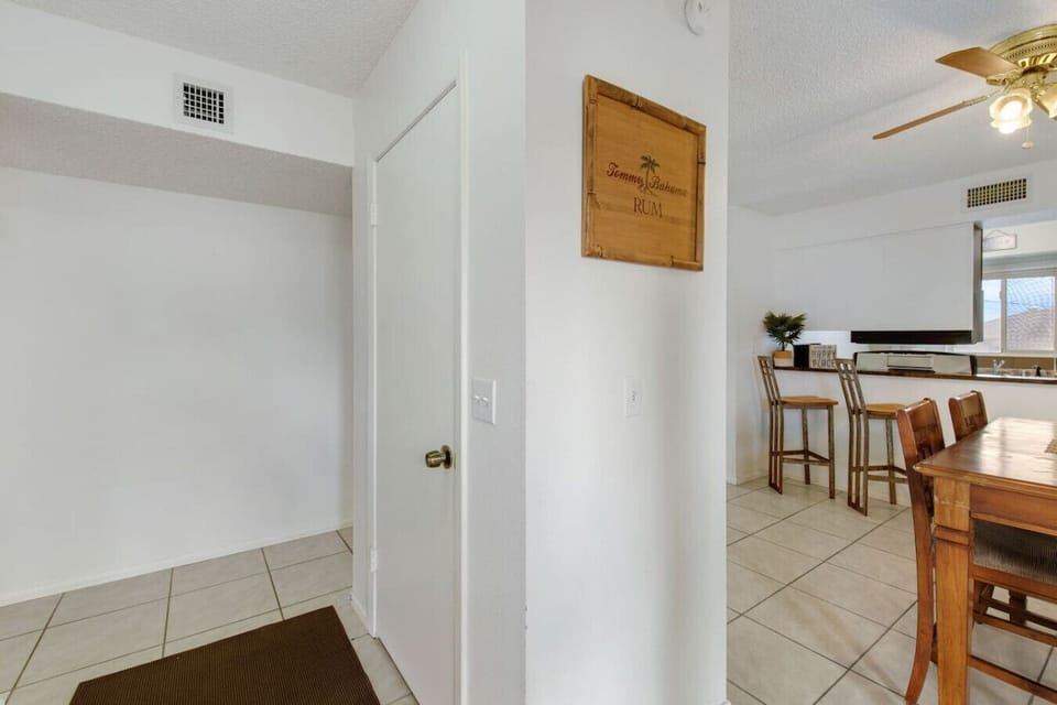 Dining area with seating for six
