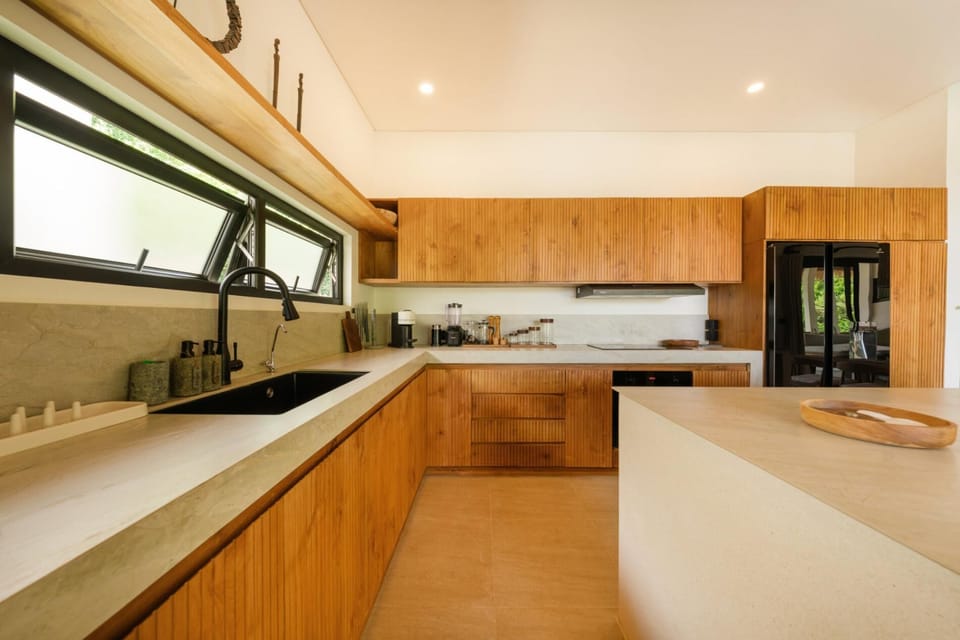 Aman Amed Lima 3BR Villa w/ Panoramic Ocean Views (1438)