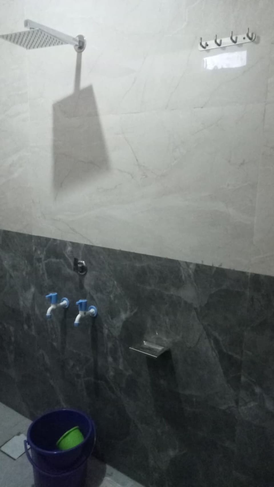 Shared Dormitory | Bathroom