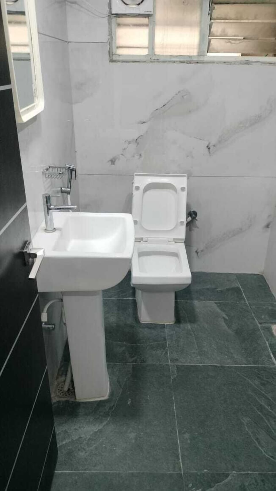 Shower, towels, soap, shampoo