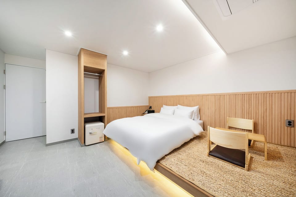 Premium Double Room, City View | Free WiFi