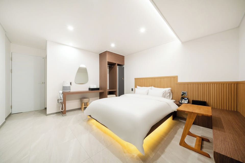 Standard Double Room, City View | Free WiFi