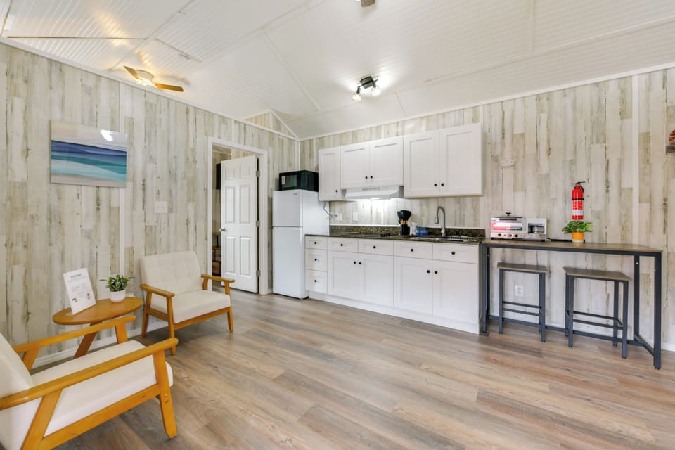 Kitchenette | Stovetop | Coffee Maker