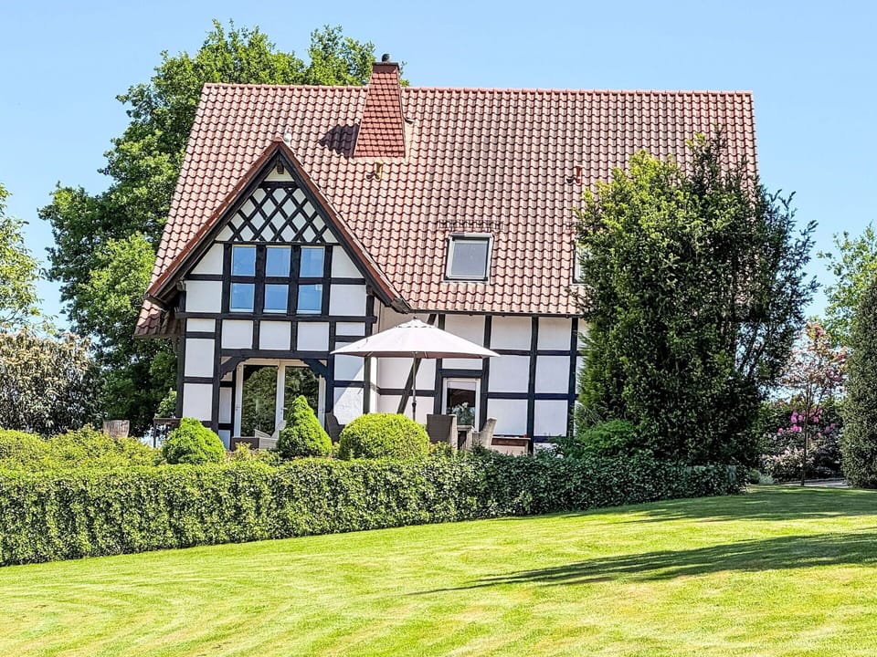 Grass, House, Shrub, Facade, Residential Area, Home, Garden, Cottage, Farmhouse
