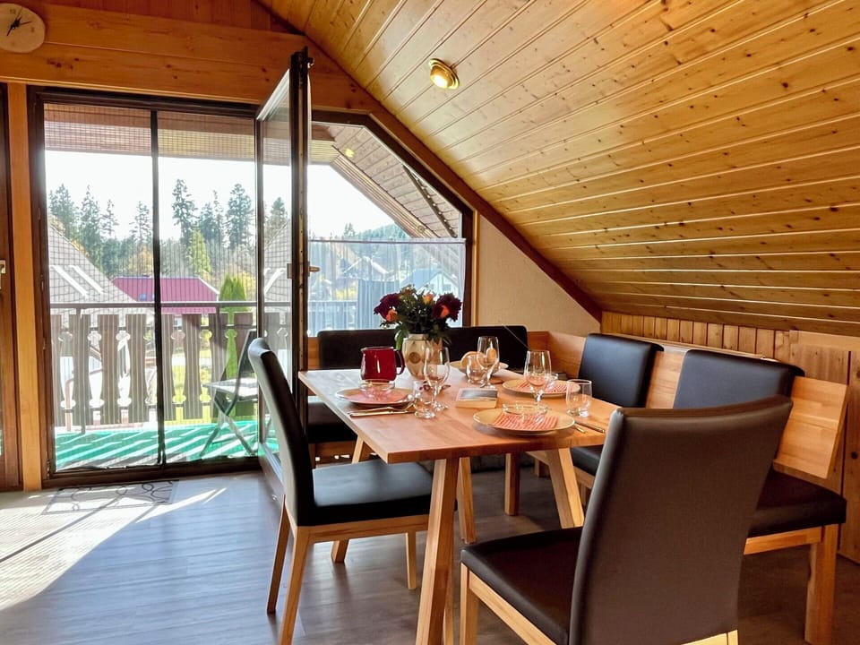 Furniture, Interior Design, Flooring, Wood, Floor, Chair, Kitchen & Dining Room Table, Ceiling, Table, Room