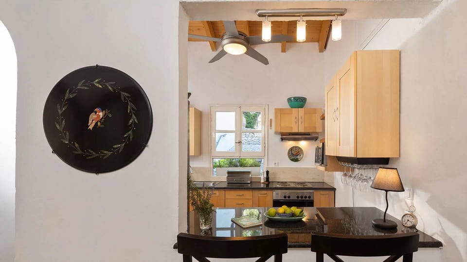 Comfort Villa, Sea View | Private kitchen | Electric kettle, toaster