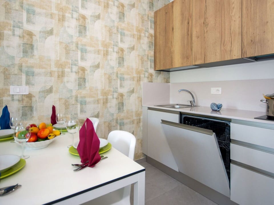 Apartment, Condominium, Hotel