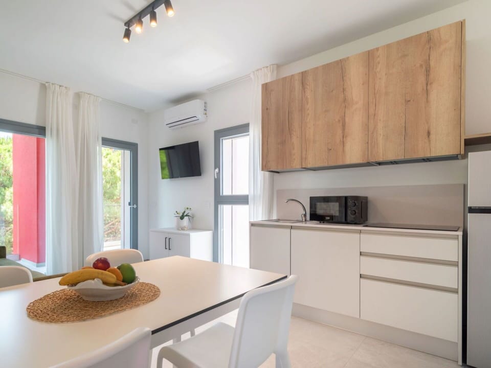 Apartment, Condominium, Hotel