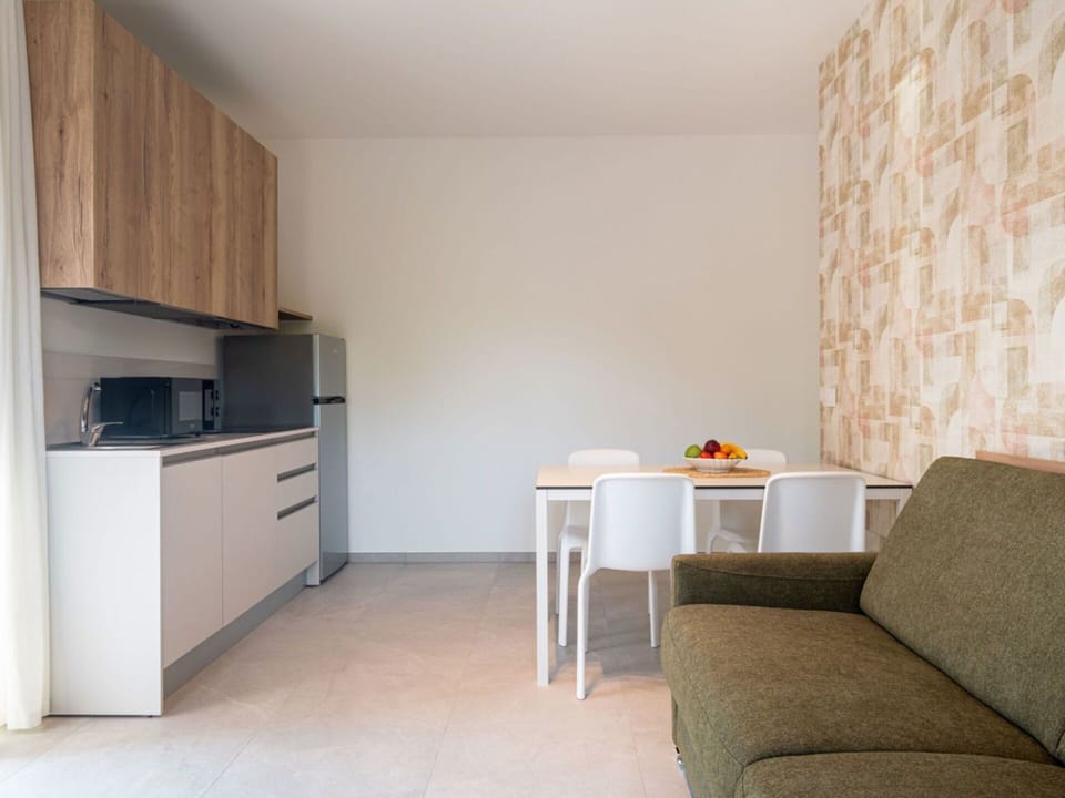 Apartment, Condominium, Hotel