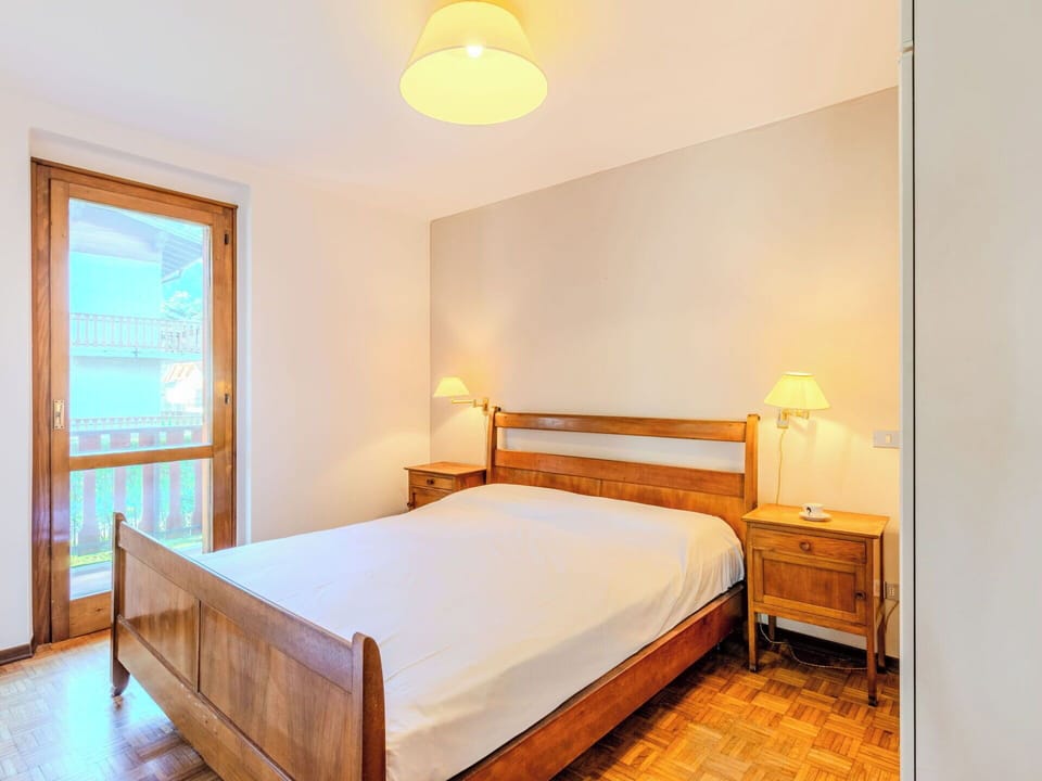 Bed, Bedroom, Interior Design, Furniture, Floor, Flooring, Bed Sheet, Wood, Bedding, Room
