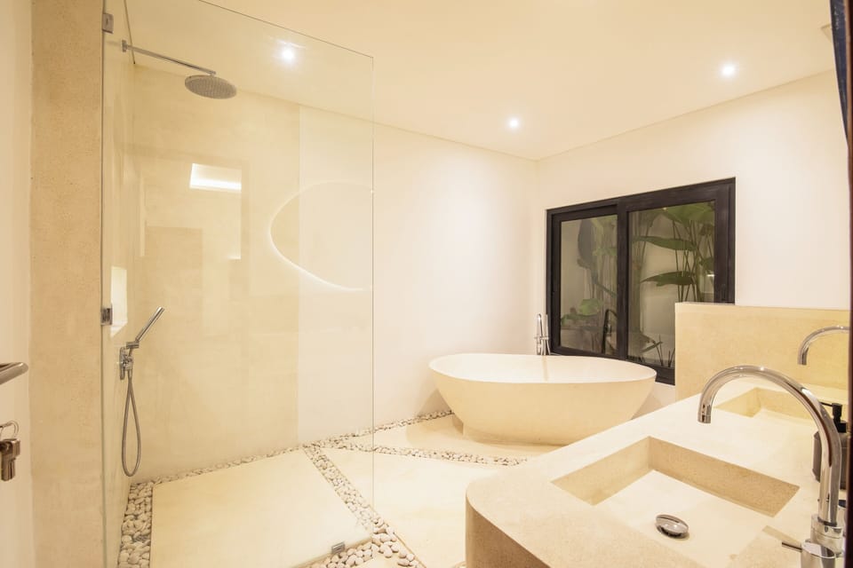 Elegant 3BR Retreat Stylish Modern Villa Seminyak Villa in North Kuta