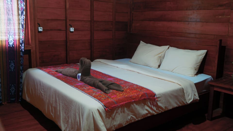 Deluxe Double Room, Garden View | Desk, laptop workspace, WiFi (free)