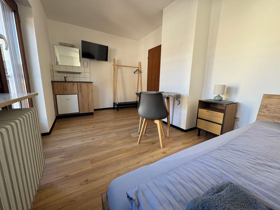 Economy Single Room | Free WiFi