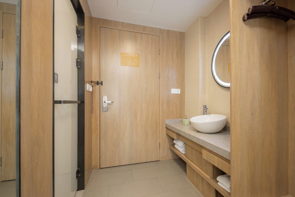 Comfort Double or Twin Room, Non Smoking, Housekeeping | Premium bedding, memory foam beds, desk, laptop workspace