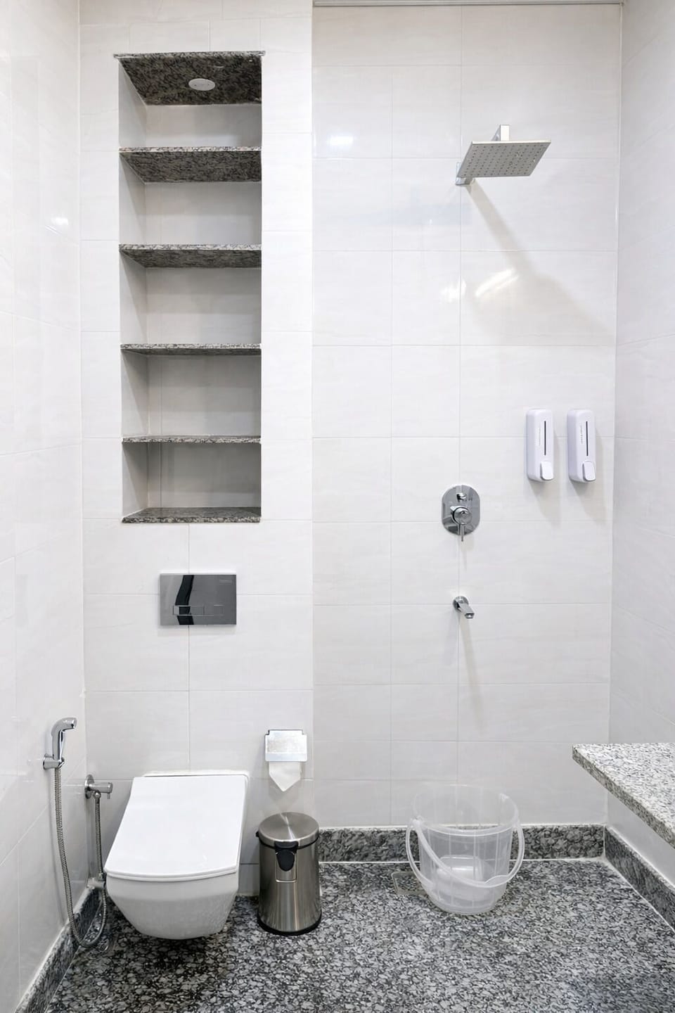 Executive Room, 1 King Bed, Balcony, City View | Bathroom | Shower, free toiletries, slippers, towels