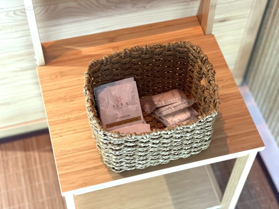 Bathroom amenities