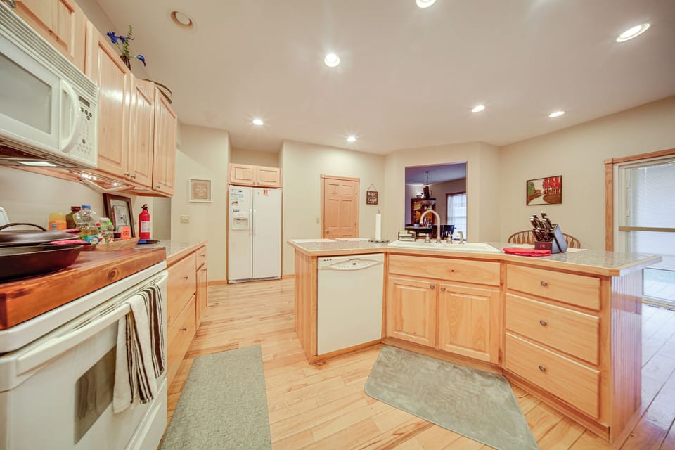 House (4 Bedrooms) | Interior