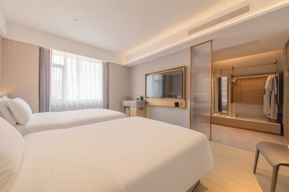 Superior Double Room, Courtyard View | Desk, laptop workspace, WiFi (free)